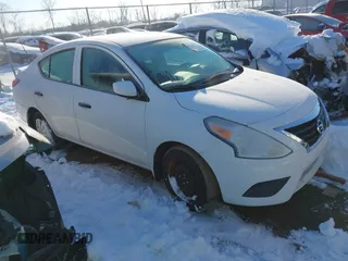 2016 Nissan Versa SV with VIN 3N1CN7AP9GL826414, listed as a IAAI auction lot 41240500 with 94,988 mi miles. Bid and sale history available at carsss.com. Image 1.