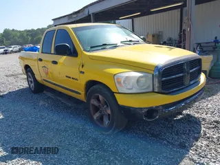 2007 Dodge 1500 SLT z VIN 1D7HA18297S259750, wystawiony jako IAAI lot #42186061 z przebiegiem 378 817 mil mil oraz . Historia ofert i sprzedaży dostępna na DreamBid. Obrazek 1.