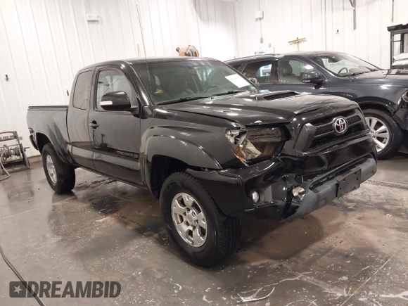 2013 Toyota Tacoma with VIN 5TFUU4EN4DX076111, listed as a IAAI auction lot 42068015 with 152,837 mi miles and . Bid and sale history available at DreamBid. Image 1.