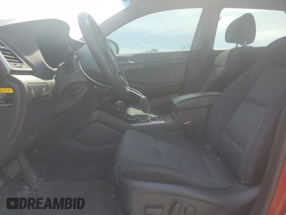 2016 Hyundai Tucson SE z VIN KM8J3CA41GU215612, wystawiony jako Copart lot #56111365 z przebiegiem 139 122 mil mil oraz Szkoda całkowita • Salvage title. Historia ofert i sprzedaży dostępna na DreamBid. Obrazek 7.