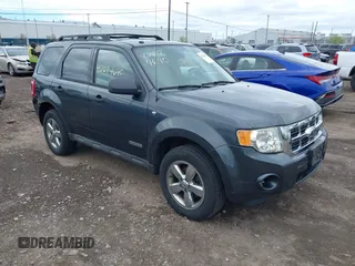 2008 Ford Escape XLT с VIN 1FMCU93148KE82462, выставлен на аукционе IAAI как лот 42274690 с пробегом 136 592 миль миль и . История ставок и продаж доступна на DreamBid. Изображение 1.