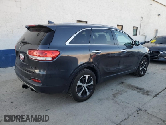 2016 Kia Sorento EX with VIN 5XYPHDA54GG111843, listed as a Copart auction lot 83006394 with 116,421 mi miles and Salvage Title. Bid and sale history available at carsss.com. Image 3.