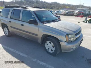 2003 Chevrolet TrailBlazer EXT LT with VIN 1GNES16S936226237, listed as a IAAI auction lot 41826283 with 178,197 mi miles. Bid and sale history available at carsss.com. Image 1.