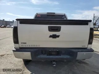 2009 Chevrolet Silverado 1500 LTZ with VIN 3GCEK33329G158422, listed as a Copart auction lot 46785695 with 224,855 mi miles and Clean Title. Bid and sale history available at carsss.com. Image 6.