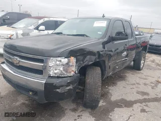 2007 Chevrolet Silverado 1500 Work Truck with VIN 1GCEC19C67Z509399, listed as a IAAI auction lot 41265865 with 324,438 mi miles. Bid and sale history available at carsss.com. Image 22.