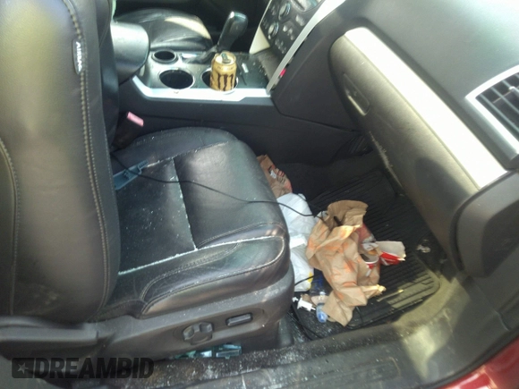 2013 Ford Explorer XLT z VIN 1FM5K7D82DGA83349, wystawiony jako IAAI lot #41782038 z przebiegiem Nie podano mil oraz . Historia ofert i sprzedaży dostępna na DreamBid. Obrazek 5.