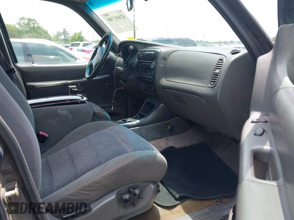 2001 Ford Explorer XLT with VIN 1FMZU63P71ZA76721, listed as a IAAI auction lot 42601740 with 352,645 mi miles and . Bid and sale history available at DreamBid. Image 5.