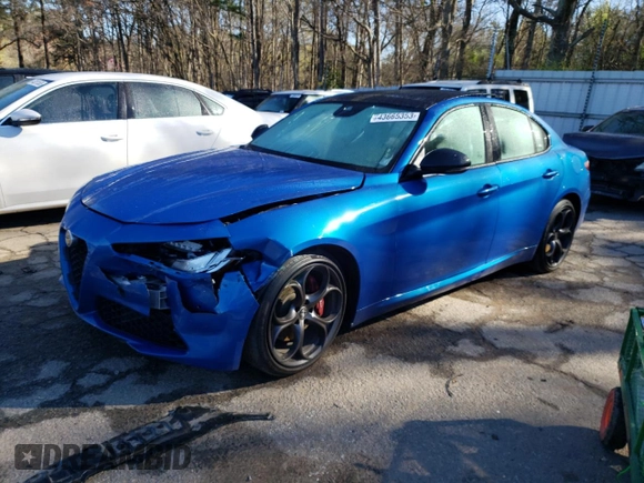 2019 Alfa Romeo Giulia Ti Sport with VIN ZARFAMBN9K7605593, listed as a Copart auction lot 43665353 with 25,176 mi miles. Bid and sale history available at carsss.com. Image 1.