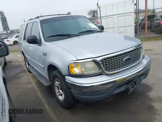 2000 Ford Expedition XLT with VIN 1FMRU1565YLA46430, listed as a IAAI auction lot 41321077 with 1 mi miles. Bid and sale history available at carsss.com. Image 1.