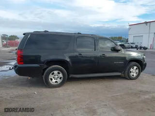 2010 Chevrolet Suburban Commercial with VIN 1GNUKHE38AR190423, listed as a IAAI auction lot 41361377 with 215,187 mi miles. Bid and sale history available at carsss.com. Image 13.