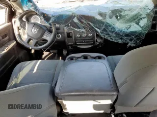 2014 Ram 1500 Express z VIN 1C6RR6FT9ES448516, wystawiony jako Copart lot #54617735 z przebiegiem 124 701 mil mil oraz Czysty tytuł • Clean title. Historia ofert i sprzedaży dostępna na DreamBid. Obrazek 8.