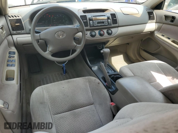 2002 Toyota Camry LE z VIN 4T1BE32K62U532998, wystawiony jako Copart lot #60786305 z przebiegiem 175 753 mil mil oraz Czysty tytuł • Clean title. Historia ofert i sprzedaży dostępna na DreamBid. Obrazek 8.