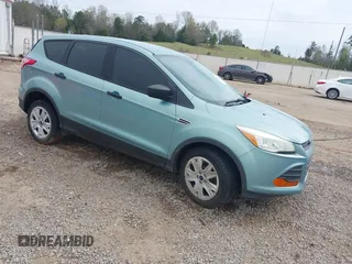 2013 Ford Escape S with VIN 1FMCU0F74DUA84047, listed as a IAAI auction lot 41907938 with 146,465 mi miles. Bid and sale history available at carsss.com. Image 1.