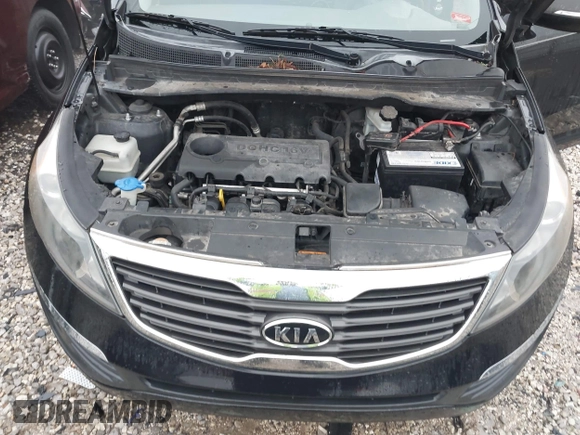 2011 Kia Sportage LX with VIN KNDPB3A25B7027733, listed as a IAAI auction lot 38570270 with 186,271 mi miles and . Bid and sale history available at carsss.com. Image 10.