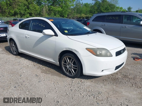 2009 Scion tC z VIN JTKDE167890297232, wystawiony jako IAAI lot #42256166 z przebiegiem 156 595 mil mil oraz . Historia ofert i sprzedaży dostępna na DreamBid. Obrazek 1.