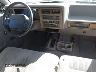 1994 Dodge Dakota z VIN 1B7GG23Y4RS589157, wystawiony jako IAAI lot #41869916 z przebiegiem 122 140 mil mil oraz . Historia ofert i sprzedaży dostępna na DreamBid. Obrazek 17.