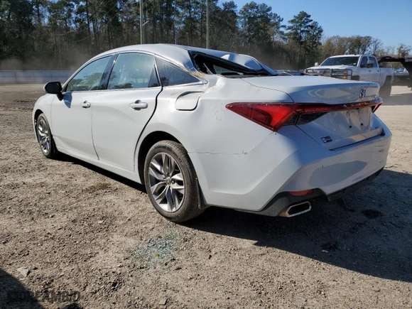 2022 Toyota Avalon XLE with VIN 4T1AZ1FB4NU081122, listed as a Copart auction lot 86999814 with 42,510 mi miles and Salvage Title. Bid and sale history available at carsss.com. Image 2.