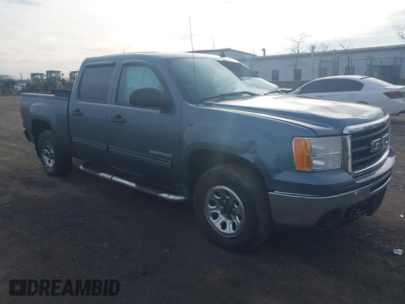 2010 GMC Sierra 1500 with VIN 3GTRKVEAXAG197613, listed as a IAAI auction lot 41198472 with 152,892 mi miles and . Bid and sale history available at DreamBid. Image 1.
