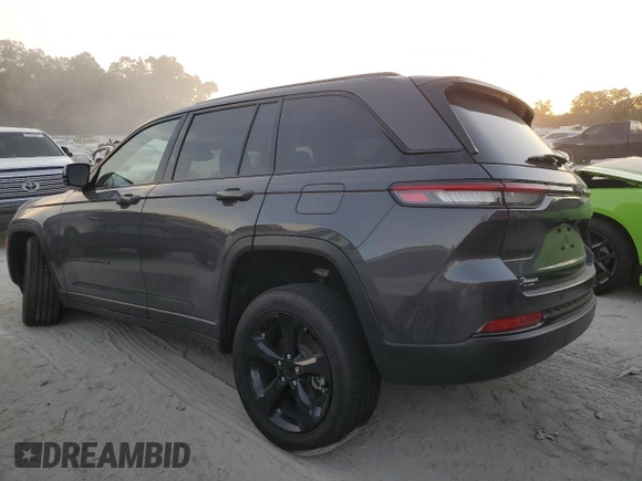 2023 Jeep Grand Cherokee Laredo с VIN 1C4RJGAG2PC662664, выставлен на аукционе Copart как лот 82878804 с пробегом 9 800 миль миль и Списание • Salvage title. История ставок и продаж доступна на DreamBid. Изображение 2.