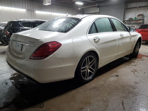 2015 Mercedes-Benz S 550 with VIN WDDUG8FB0FA077724, listed as a Copart auction lot 83636774 with 55,436 mi miles and Salvage Title. Bid and sale history available at carsss.com. Image 3.