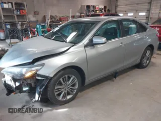 2015 Toyota Camry XLE with VIN 4T1BF1FK9FU072205, listed as a IAAI auction lot 42061915 with 117,807 mi miles. Bid and sale history available at carsss.com. Image 2.