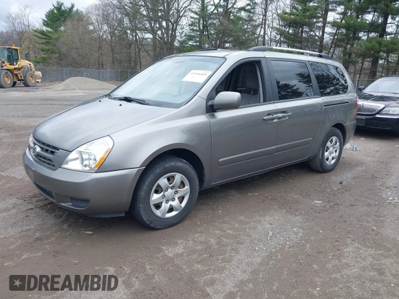2010 Kia Sedona LX with VIN KNDMG4C30A6329449, listed as a IAAI auction lot 41946489 with 202,881 mi miles. Bid and sale history available at carsss.com. Image 2.