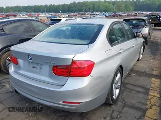 2013 BMW 3 Series 328i z VIN WBA3C1G57DNR48431, wystawiony jako IAAI lot #42156021 z przebiegiem 81 734 mil mil oraz . Historia ofert i sprzedaży dostępna na DreamBid. Obrazek 4.