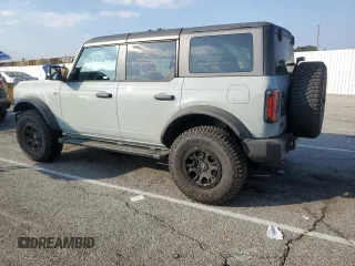 2024 Ford Bronco Wildtrak z VIN 1FMEE2BP8RLA57115, wystawiony jako Copart lot #43579085 z przebiegiem 4951 mil mil oraz Szkody całkowita. Historia ofert i sprzedaży dostępna na DreamBid. Obrazek 2.