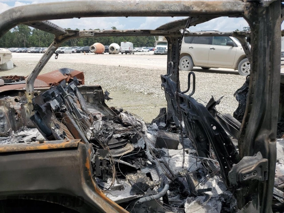 2021 Jeep Wrangler Unlimited Sport z VIN 1C4HJXKN5MW652231, wystawiony jako Copart lot #62822734 z przebiegiem Nie podano mil oraz Nie do naprawy • Non repairable. Historia ofert i sprzedaży dostępna na DreamBid. Obrazek 10.