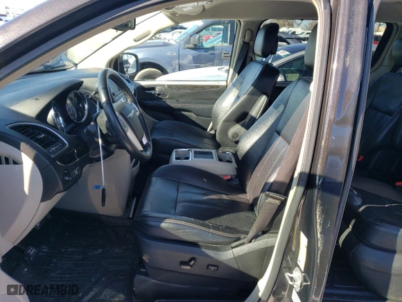 2015 Chrysler Town & Country Touring-L with VIN 2C4RC1CG2FR620036, listed as a Copart auction lot 38022414 with 140,784 mi miles and Salvage Title. Bid and sale history available at carsss.com. Image 7.