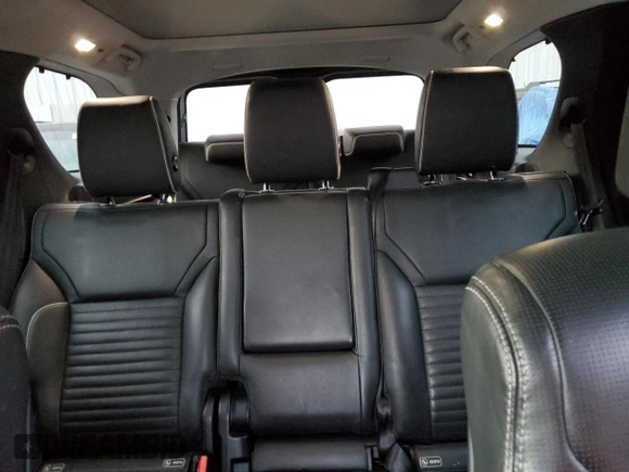 2017 Land Rover Discovery First Edition with VIN SALRTBBV2HA016542, listed as a Copart auction lot 85986704 with 118,783 mi miles and Salvage Title. Bid and sale history available at carsss.com. Image 10.