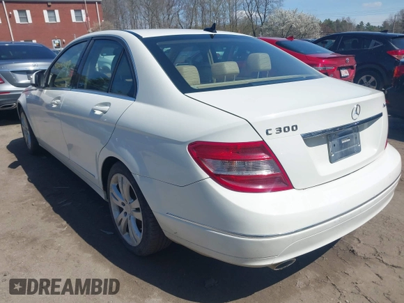 2008 Mercedes-Benz C 300 Sport with VIN WDDGF81XX8F096645, listed as a IAAI auction lot 42097089 with Not Provided miles and . Bid and sale history available at carsss.com. Image 3.