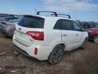 2014 Kia Sorento SX with VIN 5XYKWDA75EG528435, listed as a Copart auction lot 48930245 with 200,928 mi miles and Non Repairable. Bid and sale history available at carsss.com. Image 3.