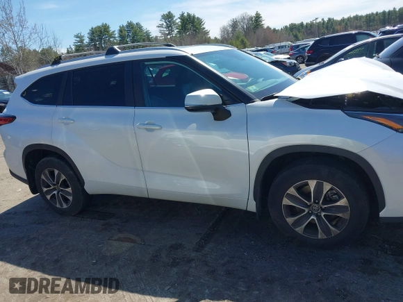 2023 Toyota Highlander L with VIN 5TDKDRBHXPS044812, listed as a IAAI auction lot 42026730 with 27,591 mi miles and . Bid and sale history available at DreamBid. Image 13.