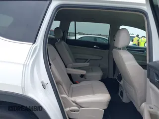 2021 Volkswagen Atlas SE with VIN 1V2HR2CA7MC556625, listed as a IAAI auction lot 42401730 with 75,261 mi miles and . Bid and sale history available at DreamBid. Image 8.