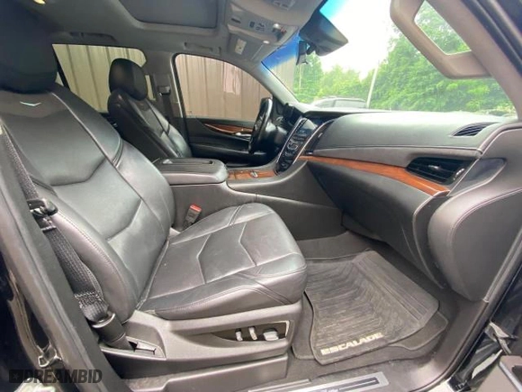 2018 Cadillac Escalade Luxury with VIN 1GYS4BKJ7JR371601, listed as a Copart auction lot 58387694 with 118,634 mi miles. Bid and sale history available at carsss.com. Image 5.
