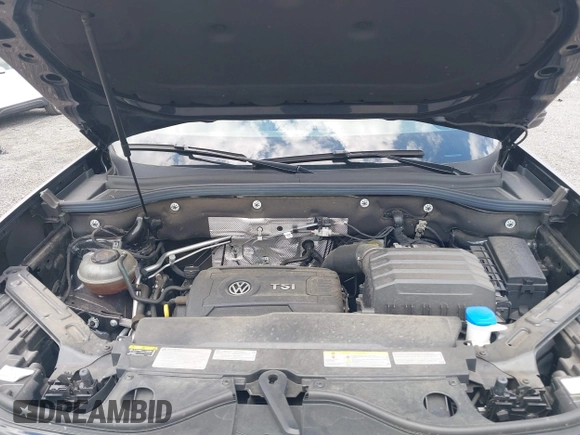 2021 Volkswagen Atlas S with VIN 1V2GC2CA3MC201495, listed as a IAAI auction lot 42044554 with 33,097 mi miles and . Bid and sale history available at DreamBid. Image 10.