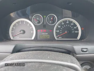 2005 Hyundai Santa Fe GLS z VIN KM8SC13E25U877937, wystawiony jako IAAI lot #42449901 z przebiegiem 150 262 mil mil oraz . Historia ofert i sprzedaży dostępna na DreamBid. Obrazek 7.