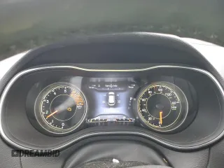 2022 Jeep Cherokee Latitude Lux z VIN 1C4PJMMN2ND522041, wystawiony jako Copart lot #42210515 z przebiegiem 48 927 mil mil oraz Szkoda całkowita • Salvage title. Historia ofert i sprzedaży dostępna na DreamBid. Obrazek 9.