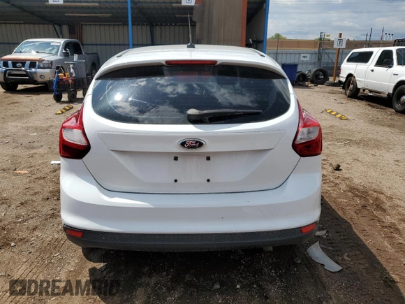 2012 Ford Focus SE z VIN 1FAHP3K29CL279682, wystawiony jako Copart lot #58577755 z przebiegiem 166 768 mil mil oraz Tytuł czysty. Historia ofert i sprzedaży dostępna na DreamBid. Obrazek 6.