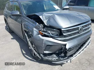 2022 Volkswagen Atlas SE with VIN 1V2DP2CA9NC542764, listed as a IAAI auction lot 42169444 with 33,506 mi miles and . Bid and sale history available at DreamBid. Image 6.