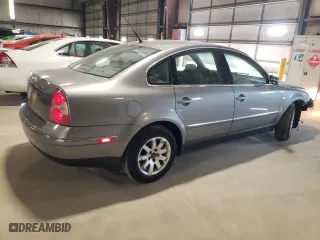 2003 Volkswagen Passat GLS with VIN WVWPD63B43P292427, listed as a Copart auction lot 65917754 with 194,501 mi miles and Salvage Title. Bid and sale history available at carsss.com. Image 3.