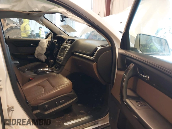 2014 GMC Acadia SLT with VIN 1GKKVSKD8EJ285431, listed as a IAAI auction lot 41548738 with 187,587 mi miles. Bid and sale history available at carsss.com. Image 5.