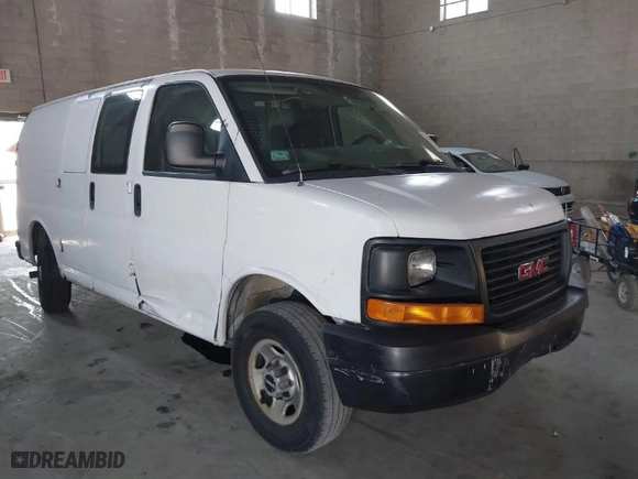2008 GMC Savana Cargo Van with VIN 1GTGG25C481233460, listed as a IAAI auction lot 39630591 with 169,747 mi miles. Bid and sale history available at carsss.com. Image 1.