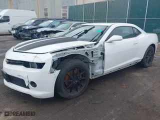 2014 Chevrolet Camaro LT with VIN 2G1FB1E34E9269086, listed as a IAAI auction lot 40530373 with 82,103 mi miles. Bid and sale history available at carsss.com. Image 2.