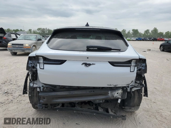 2022 Ford Mustang Mach-E Premium z VIN 3FMTK3R7XNMA02203, wystawiony jako Copart lot #53038625 z przebiegiem 38 778 mil mil oraz Szkoda całkowita • Salvage title. Historia ofert i sprzedaży dostępna na DreamBid. Obrazek 6.