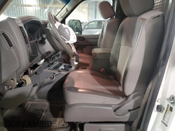 2020 Nissan NV SV z VIN 1N6AF0KYXLN807877, wystawiony jako Copart lot #49361165 z przebiegiem 152 849 mil mil oraz Szkoda całkowita • Salvage title. Historia ofert i sprzedaży dostępna na DreamBid. Obrazek 7.