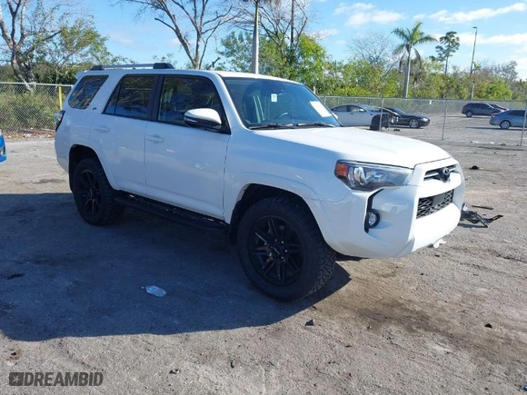 2024 Toyota 4Runner SR5 Premium with VIN JTENU5JR9R6264747, listed as a IAAI auction lot 41310312 with 2,300 mi miles. Bid and sale history available at carsss.com. Image 1.
