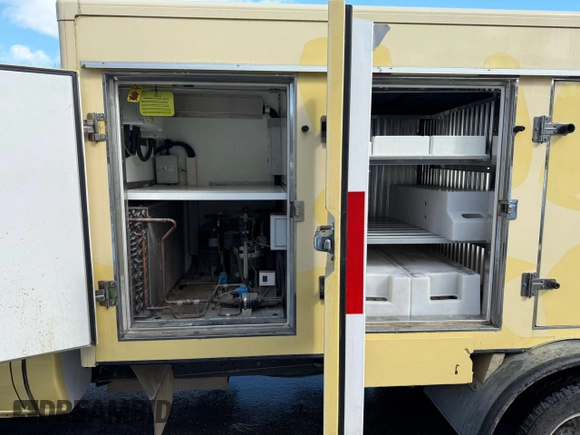 2021 Ford Econoline Cargo with VIN 1FDXE4FN2MDC34418, listed as a Copart auction lot 47252055 with 88,788 mi miles and Clean Title. Bid and sale history available at DreamBid. Image 8.