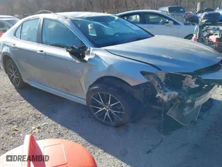 2023 Toyota Camry SE with VIN 4T1G11AK3PU720599, listed as a IAAI auction lot 41840021 with 33,774 mi miles. Bid and sale history available at carsss.com. Image 1.